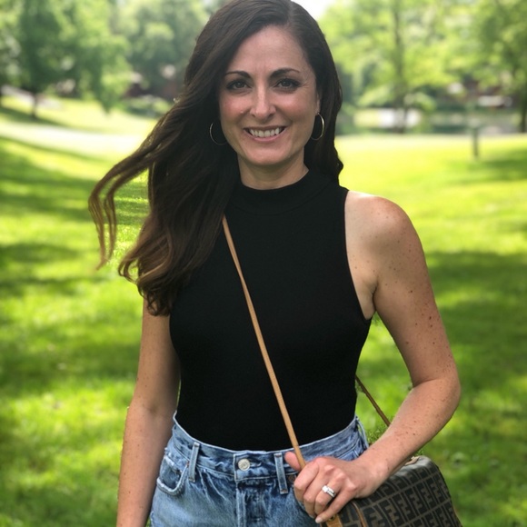 🛍Welcome to my closet🛍 - Picture 2 of 8